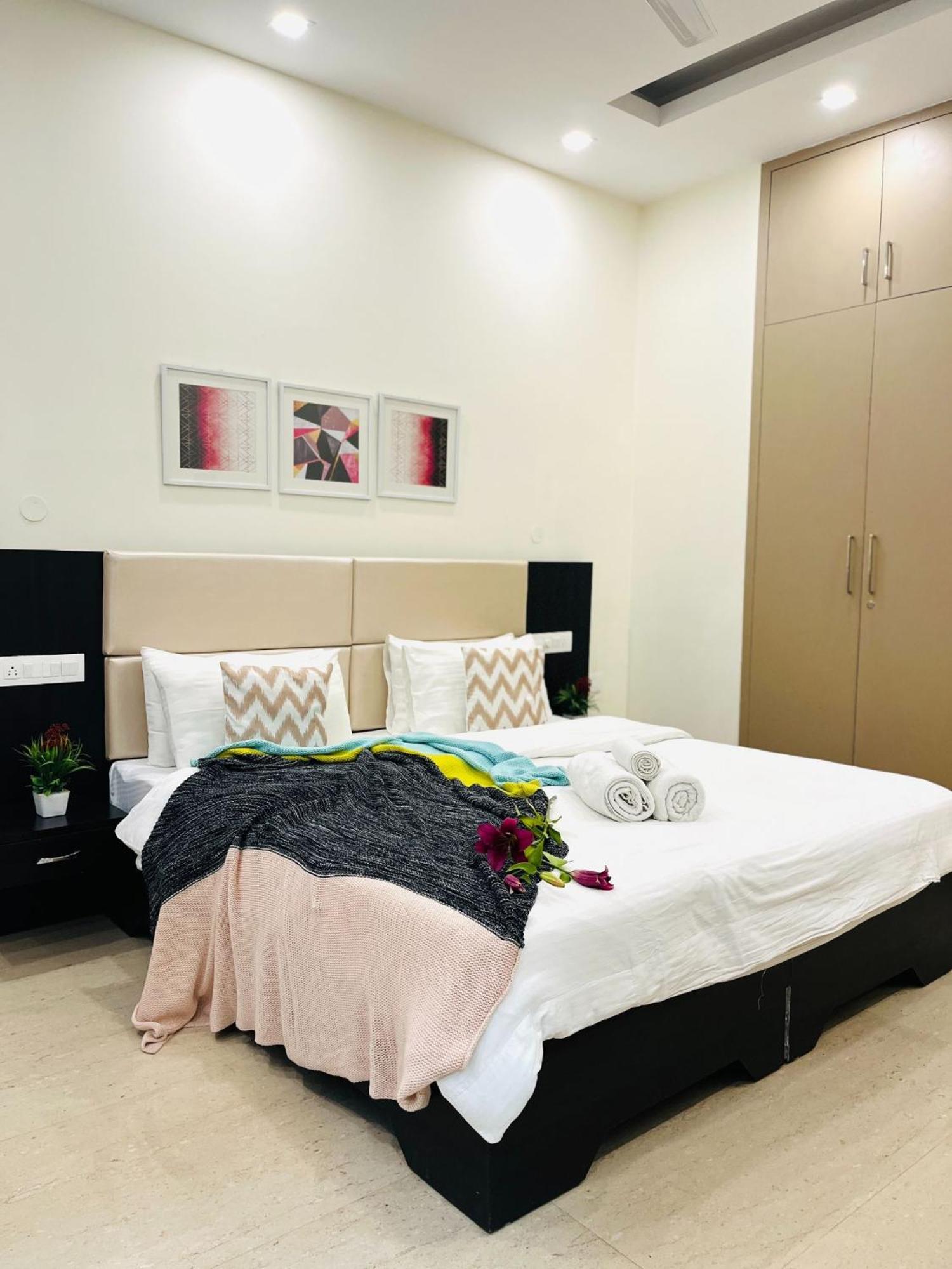 Olive Service Apartments - Dlf Cyber City Gurgáon Kültér fotó